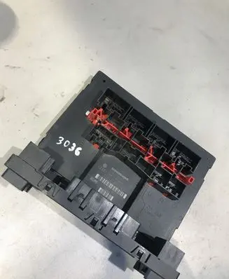 Volkswagen PASSAT B6 Comfort/convenience module 3C8937049D