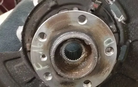 BMW X6 F16 Rear wheel hub spindle/knuckle 6877218 M7R1 3580