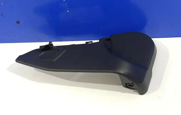 Volvo XC90 Front door seat control surround trim 39831634
