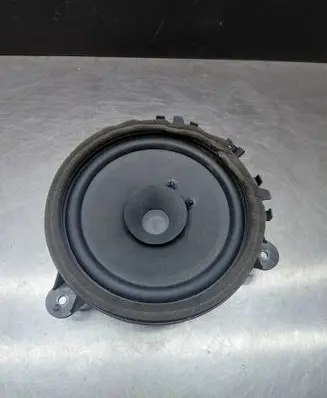 Volvo V70 Front door speaker 30657444