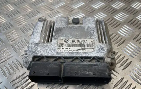 Volkswagen PASSAT B7 Engine control unit/module 03L907309N 0281016374
