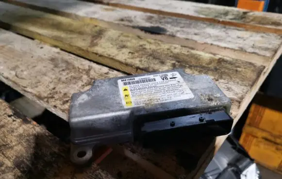 Chevrolet Captiva Airbag control unit/module 96810868