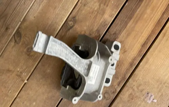 Audi A3 8Y Engine mount bracket 5WA199262A