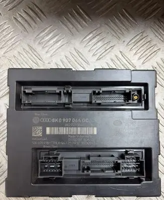Audi A4 S4 B8 8K Comfort/convenience module 8K0907064GC