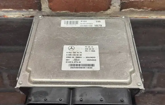 Mercedes-Benz Vito Viano W639 Engine control unit/module A6511501879 A0054469640