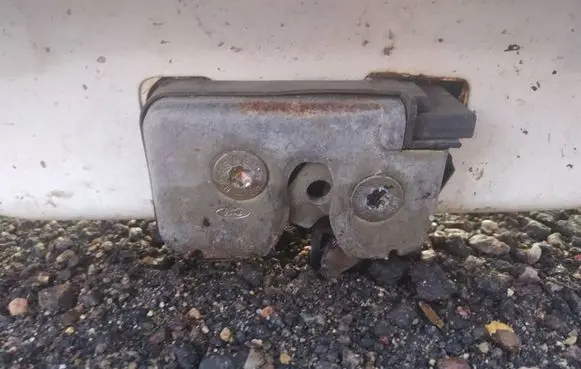 Ford Fiesta Tailgate/trunk/boot lock/catch/latch