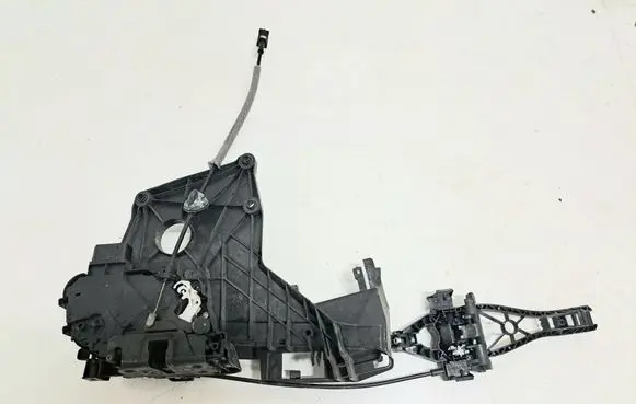 Volvo V70 Front door lock 31253674