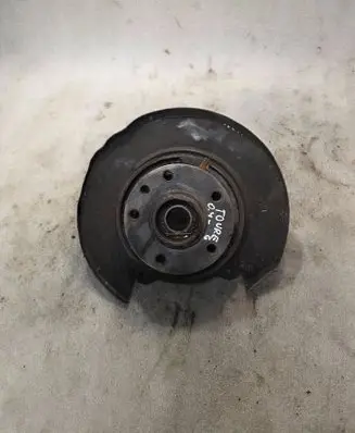 Volkswagen Touareg I Rear wheel hub spindle/knuckle 