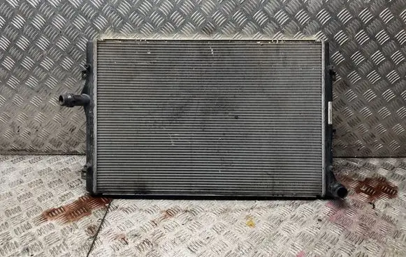 Volkswagen PASSAT B7 Coolant radiator 3C0121253AR