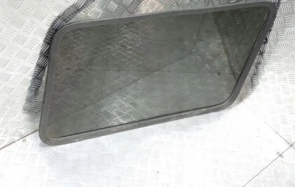 Mercedes-Benz G W463 2nd Gen Front triangle window/glass A4632014rok