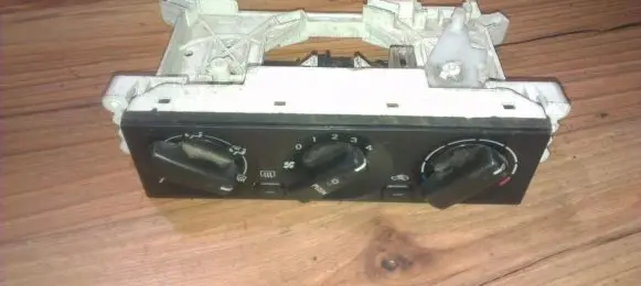 Mitsubishi Space Star Climate control unit mr315976 nenustatyat