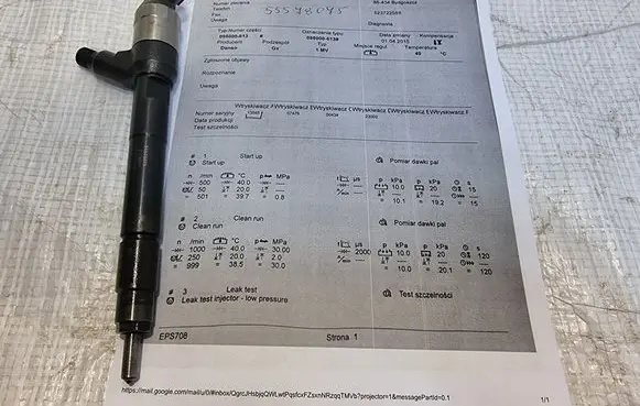 Opel Astra J Fuel injector 55578075