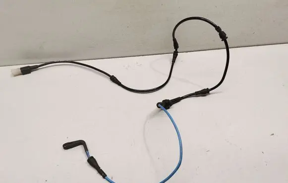 Land Rover Defender ABS brake wheel speed sensor HPLA10K845AD