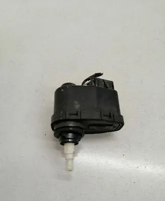 Headlight level adjustment motor