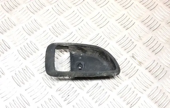 Hyundai Santa Fe Front door interior handle trim 8262126000