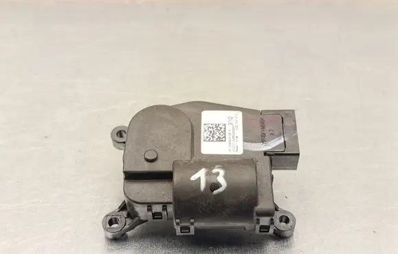 Tesla Model Y Air flap motor/actuator 150062300A