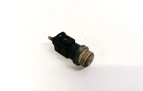 Volkswagen PASSAT B5.5 Air conditioning (A/C) pressure sensor 4B0973712