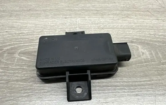Mercedes-Benz A W176 Tire pressure control unit A0009003704 A0009020417