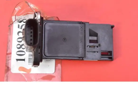 Toyota C-HR I Mass air flow meter 2220475030