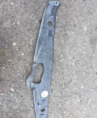 Toyota Corolla Verso E121 Tailgate/boot lid lock trim 