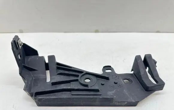 Infiniti G37 Headlight/headlamp mounting bracket 