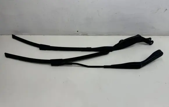 Mercedes-Benz E W213 Windshield/front glass wiper blade A2138200444 A2138200244