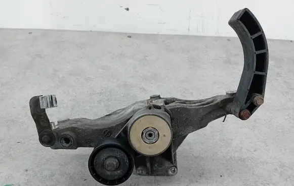 Fiat Grande Punto Generator/alternator bracket 