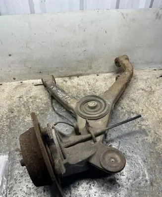 Mercedes-Benz Vito Viano W638 Rear wheel hub spindle/knuckle 