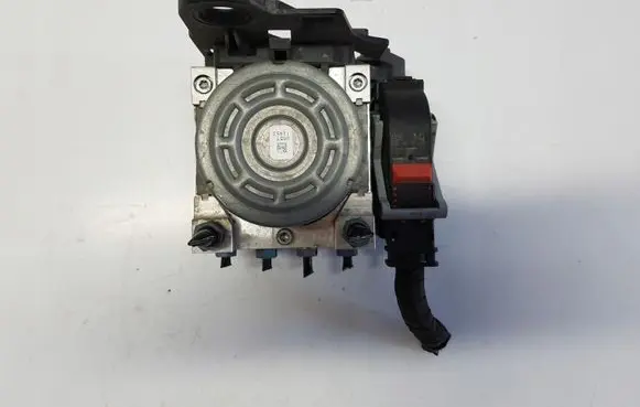 Audi TT TTS RS Mk3 8S ABS Pump 8s0614517c