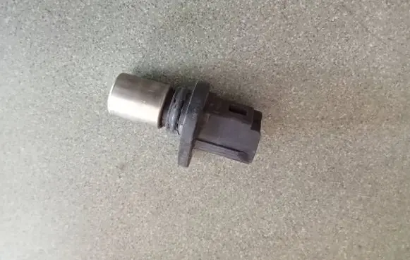 Toyota Avensis T220 Camshaft position sensor 9091905026
