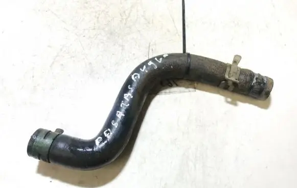 Volkswagen PASSAT B4 Engine coolant pipe/hose