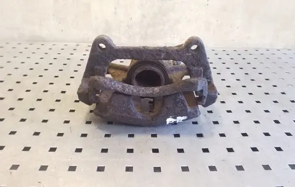 Volkswagen PASSAT B8 Front brake caliper