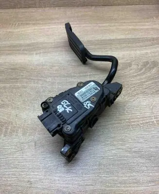 Volkswagen Sharan Accelerator throttle pedal 7M3721603B 6PV00777003
