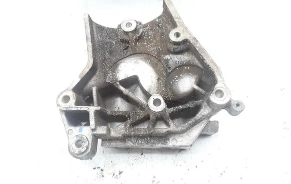 Opel Zafira C Engine mounting bracket 55568812 428702813