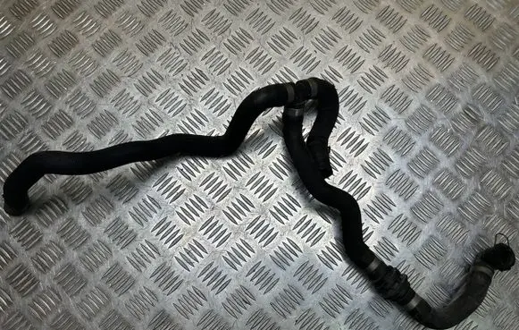 BMW 6 F06 Gran coupe Engine coolant pipe/hose 8374975