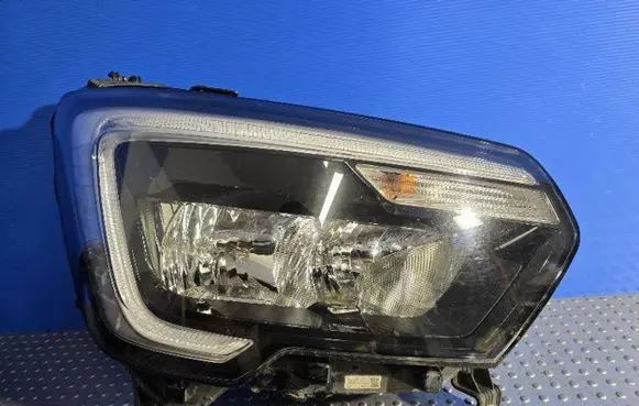 Renault Master III Headlight/headlamp 260105567R