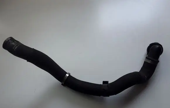 Volvo S60 Engine coolant pipe/hose 31319754
