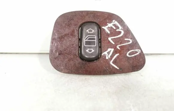 Mercedes-Benz E W210 Electric window control switch 2108208210