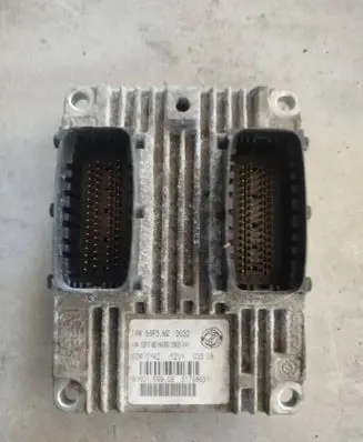 Fiat Grande Punto Engine control unit/module 51798651
