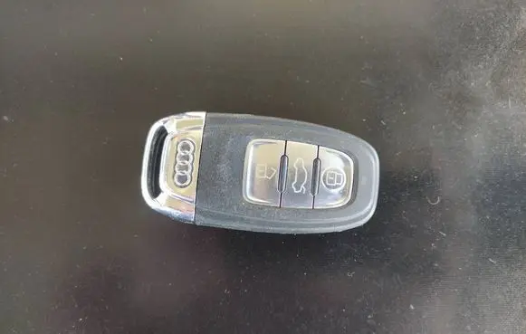 Audi A6 S6 C7 4G Ignition key/card 8K0959754D