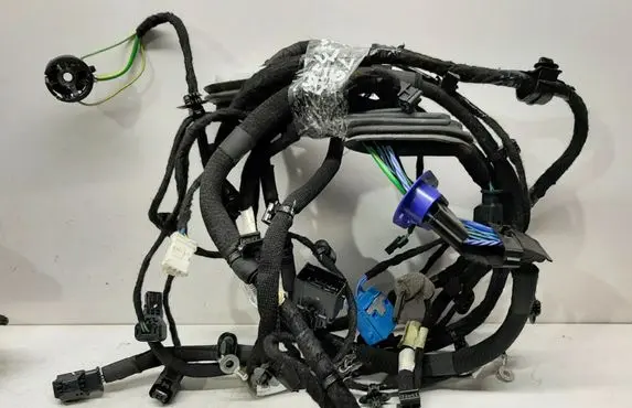 Opel Grandland X Tailgate/trunk wiring harness 9827555780