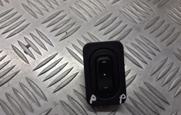 Opel Corsa C Quarter vent window switch 24407699