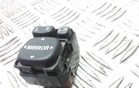 Toyota Prius+ (ZVW40) Wing mirror switch 6961X28 183575