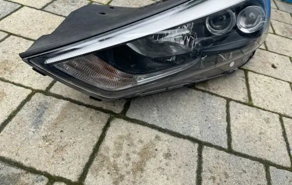 Hyundai Tucson TL Headlight/headlamp 92101D7200 L009D20241S 92101-D7200
