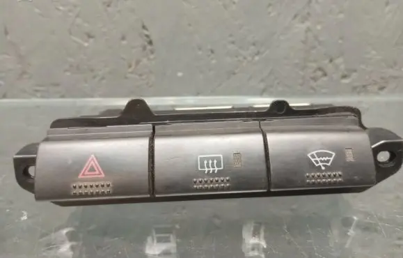 Toyota Avensis T220 Hazard light switch 5544620140