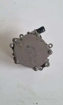 Mercedes-Benz C W205 Vacuum pump A2701800001
