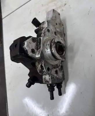 Mercedes-Benz C W203 Fuel injection high pressure pump
