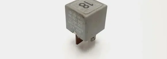 Volkswagen PASSAT B3 Other relay 191937503 22204007