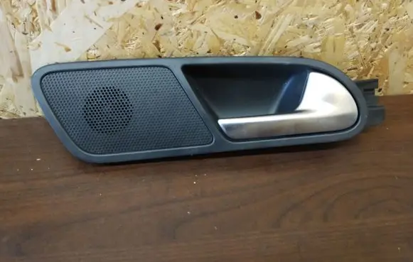 Volkswagen Tiguan Rear door interior handle 5N0839114