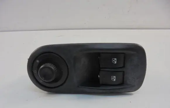 Renault Trafic II (X83) Electric window control switch 8200011867